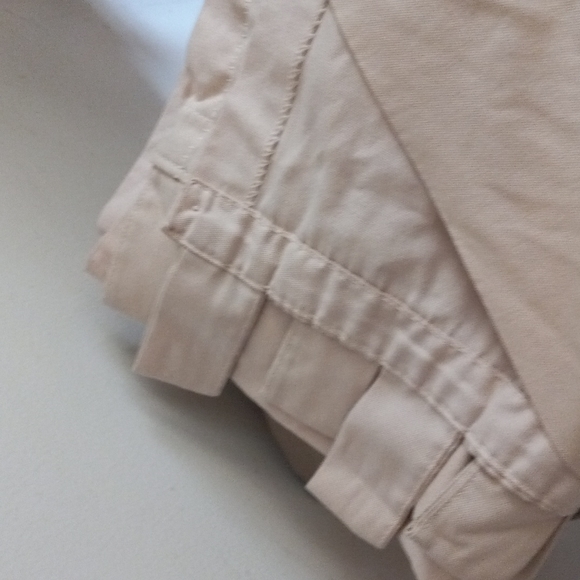 One panel - Picture 2 of 3